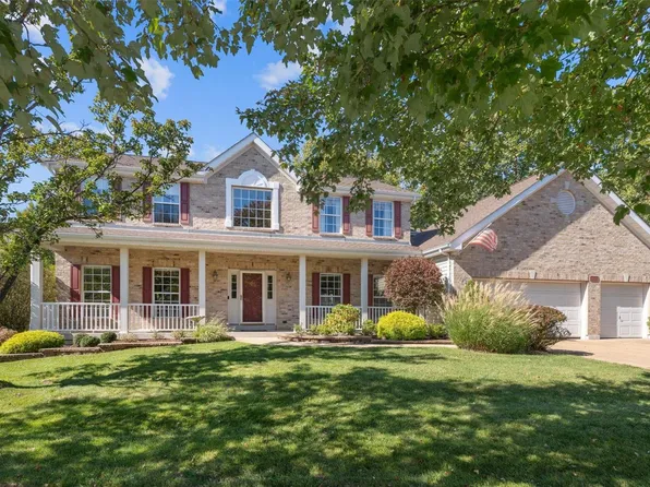 701 Castle Ridge Dr, Ballwin, MO 63021