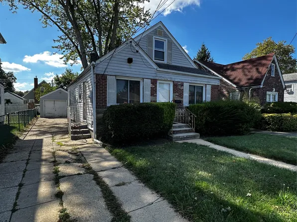 224 Windsor Parkway, Hempstead, NY 11550