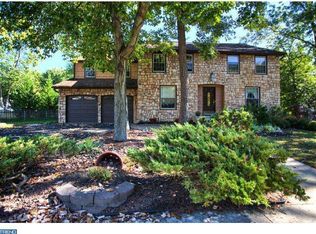 14 Roberts Ln, Somerdale, NJ 08083