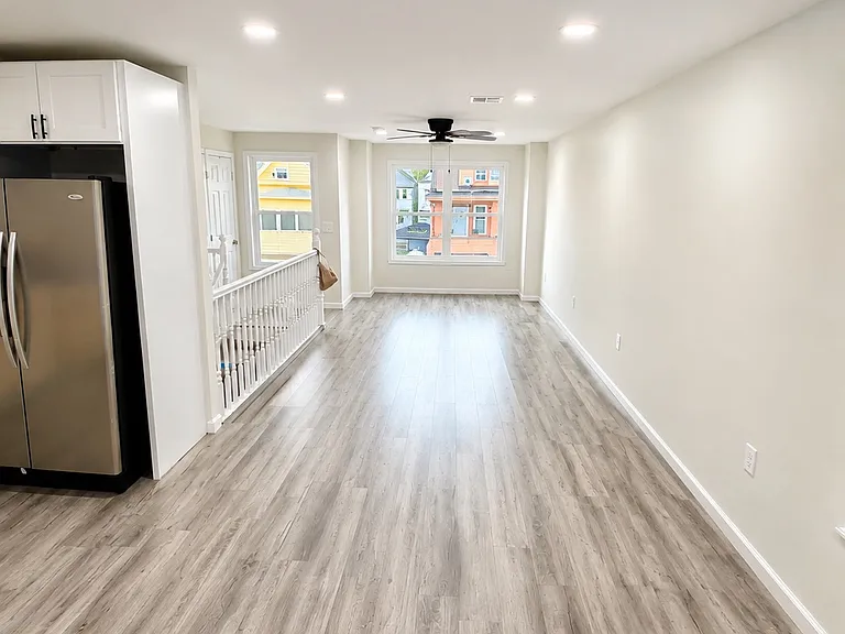 244 Keen St #2 — Photo 2
