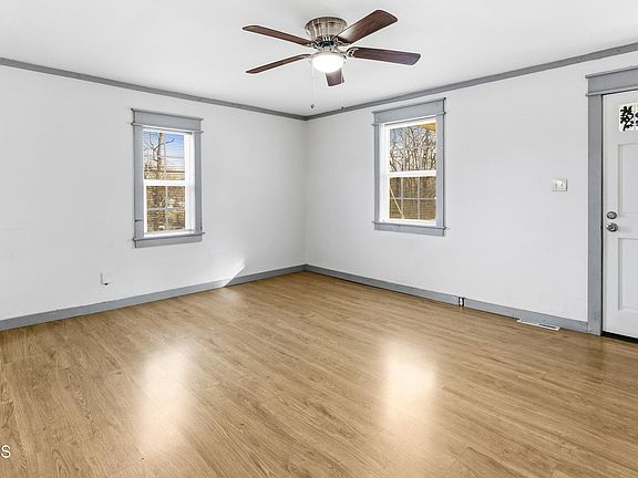 4th image of 2438 Southside Rd