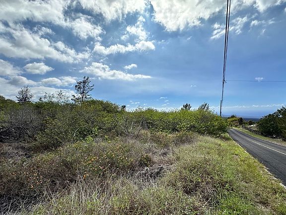 5th image of Catamaran Ln