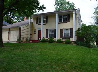 9543 Horton St, Overland Park, KS 66207