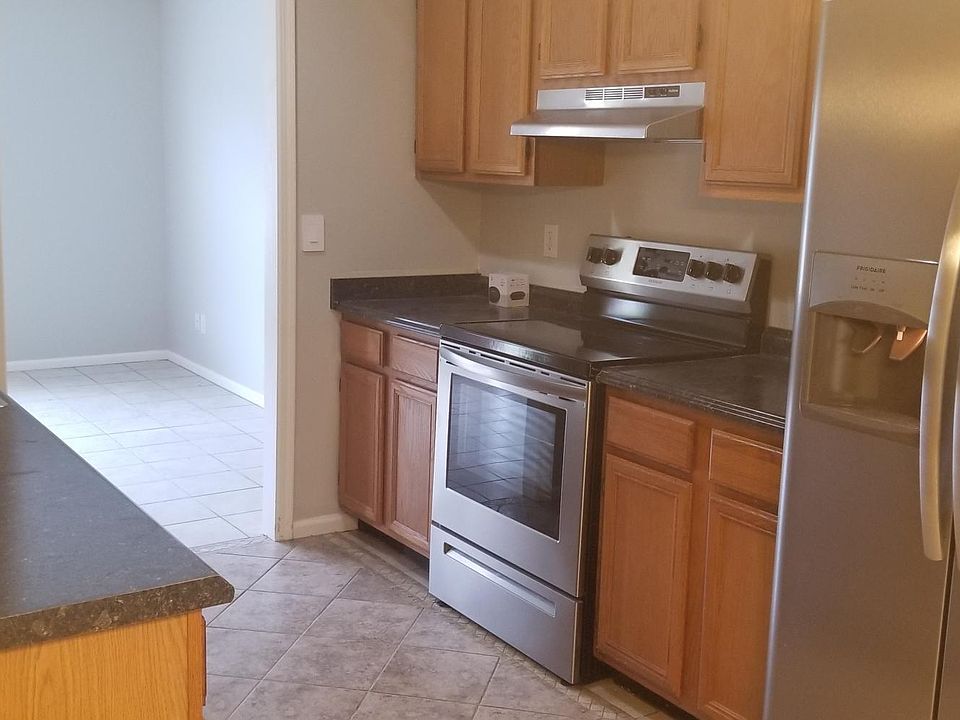 1st image of 408 Northwood Dr #B