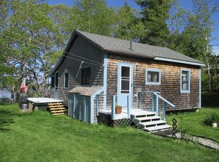 66 Meadow Ln, Cushing, ME 04563