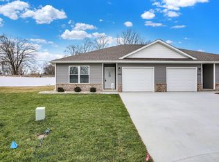 1621 W Paula Dr, Columbus, IN 47201