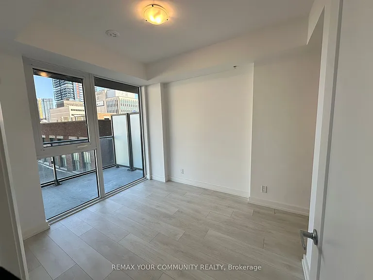 75 James St S #704 — Photo 13