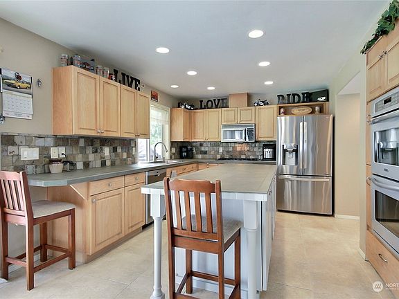 5th image of 10702 212th Street Ct E