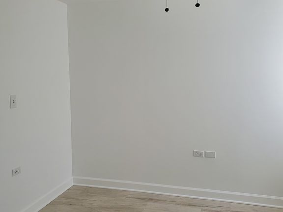 5th image of 5027 W Washington Blvd #1E