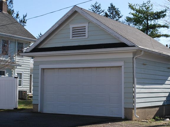 4th image of 1407 W University Ave
