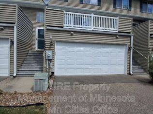 4985 Grenwich Ave N, Oakdale, MN 55128