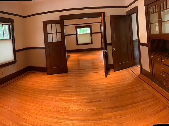 4th image of 31 Valencia Avenue