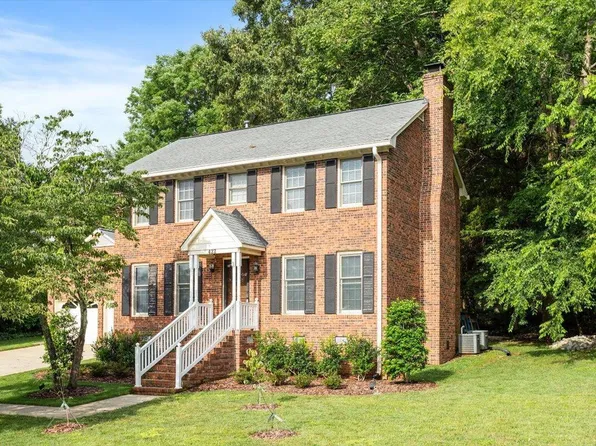 422 Wildwood Ln, Graham, NC 27253