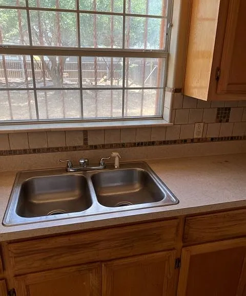 404 Habanero Dr — Photo 4