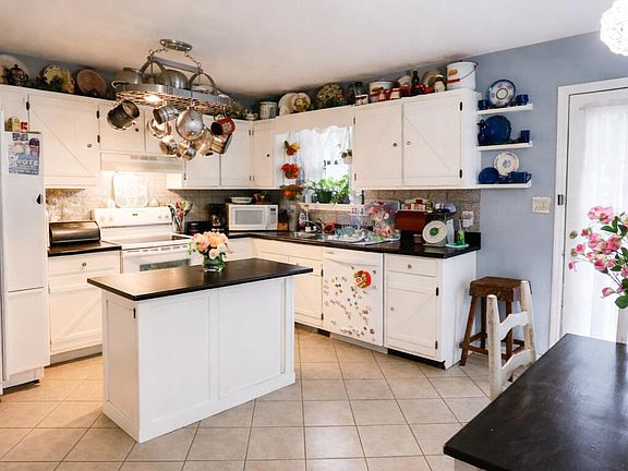 4th image of 515 Van Davis Rd NW