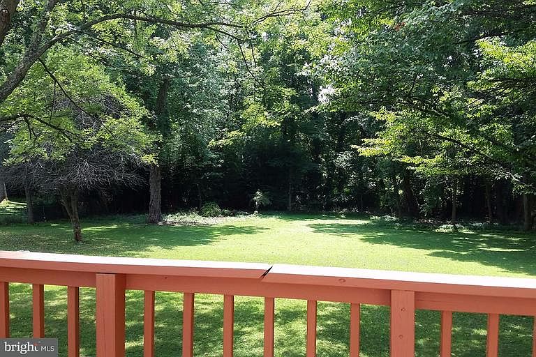 1st image of 8521 Crestview Dr