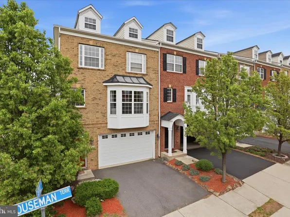 20925 Houseman Ter, Ashburn, VA 20148