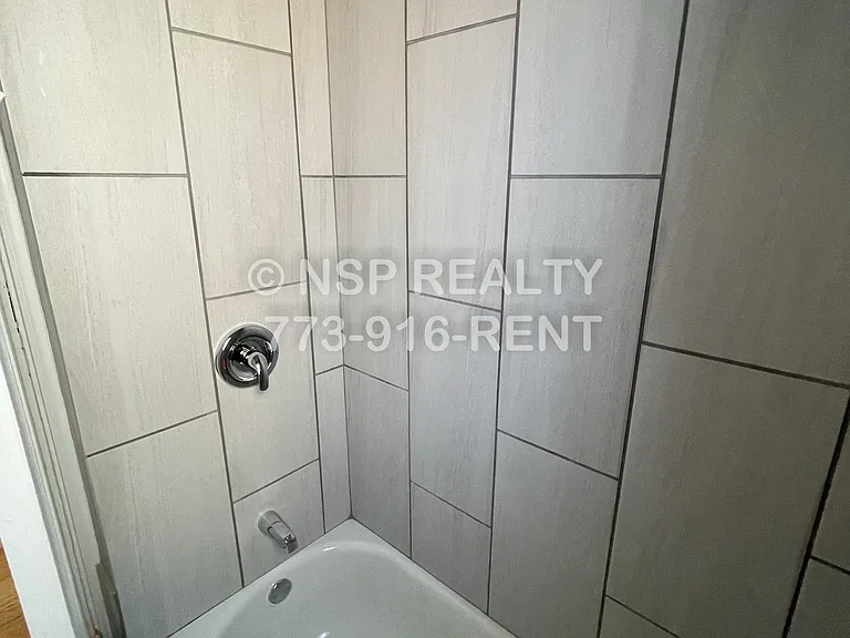 6347 N Magnolia Ave #3L — Photo 7