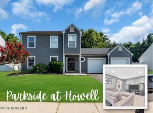 21 Crater Lake Road, Howell, NJ 07731