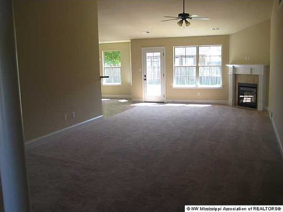 4th image of 9460 Lorrie Ln