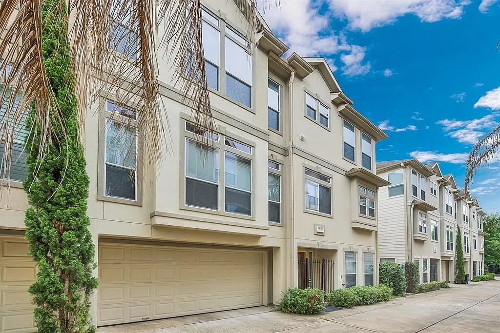 3 bed, 3.5 bath, 2319 sqft, $3,250 — Photo 3