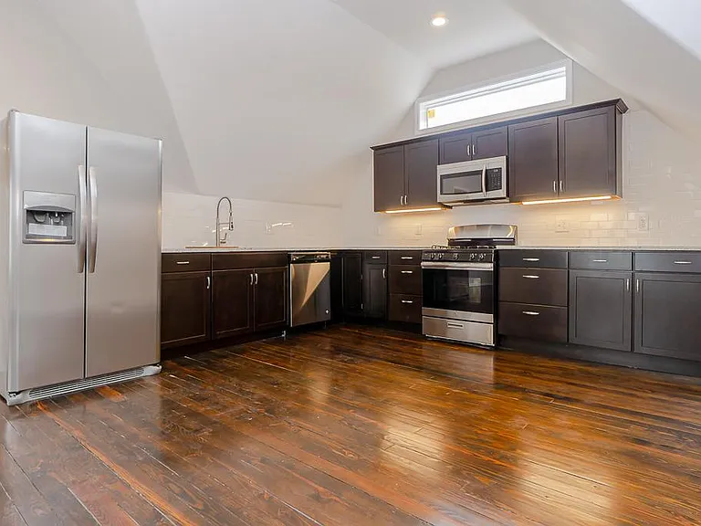 1630 Waterbury Rd #3 — Photo 5