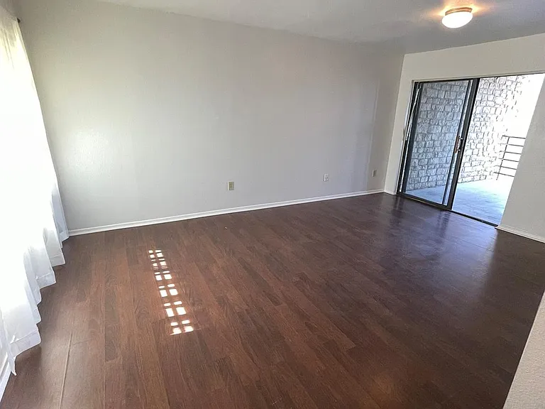 1514 Parker Ln #110 — Photo 5