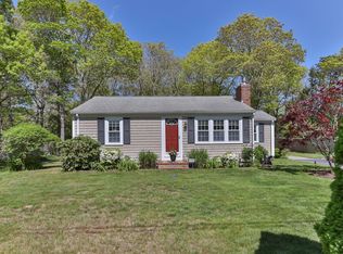 26 Crowes Purchase Rd, West Yarmouth, MA 02673