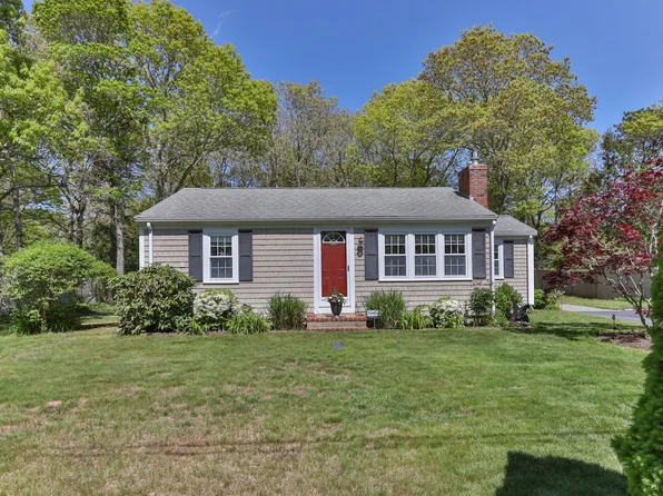 26 Crowes Purchase, West Yarmouth, MA 02673