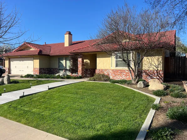 228 Orange Court, Hanford, CA 93230