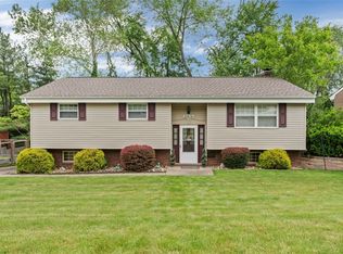 25 Greenlawn Dr, Pittsburgh, PA 15220