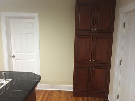 2nd image of 129 Stafford St