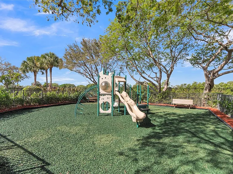 8200 NW 128th Ln #40B — Photo 24