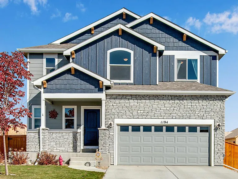 1194 Bowen Pass — Photo 2