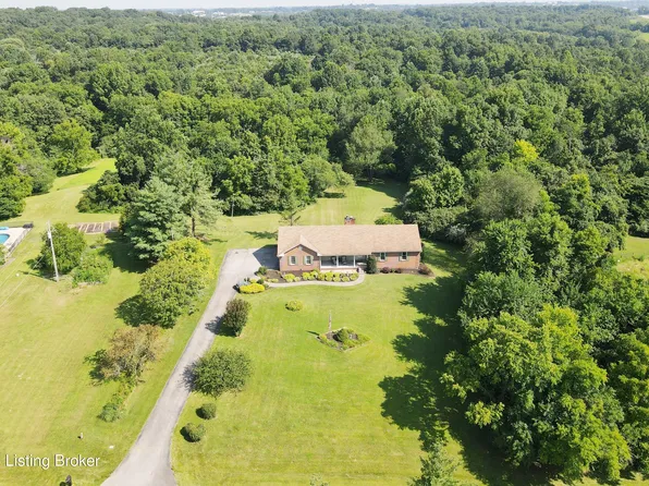 1323 Ballard Ct, La Grange, KY 40031