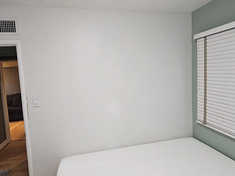 Lynngrove Dr — Photo 18