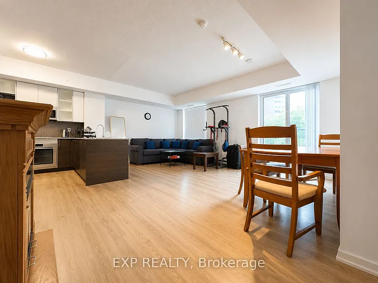 5162 Yonge St #Townhouse 10 — Photo 5