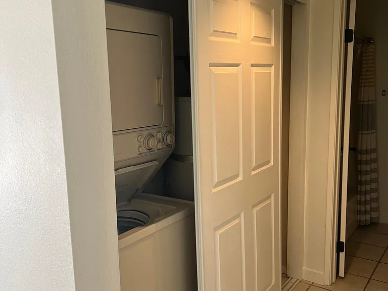1903 Temple Ave #206 — Photo 10