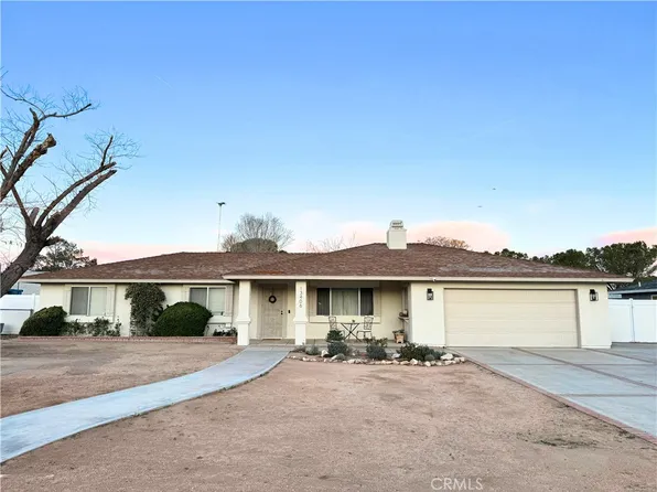 13406 Deerwood Rd, Apple Valley, CA 92308
