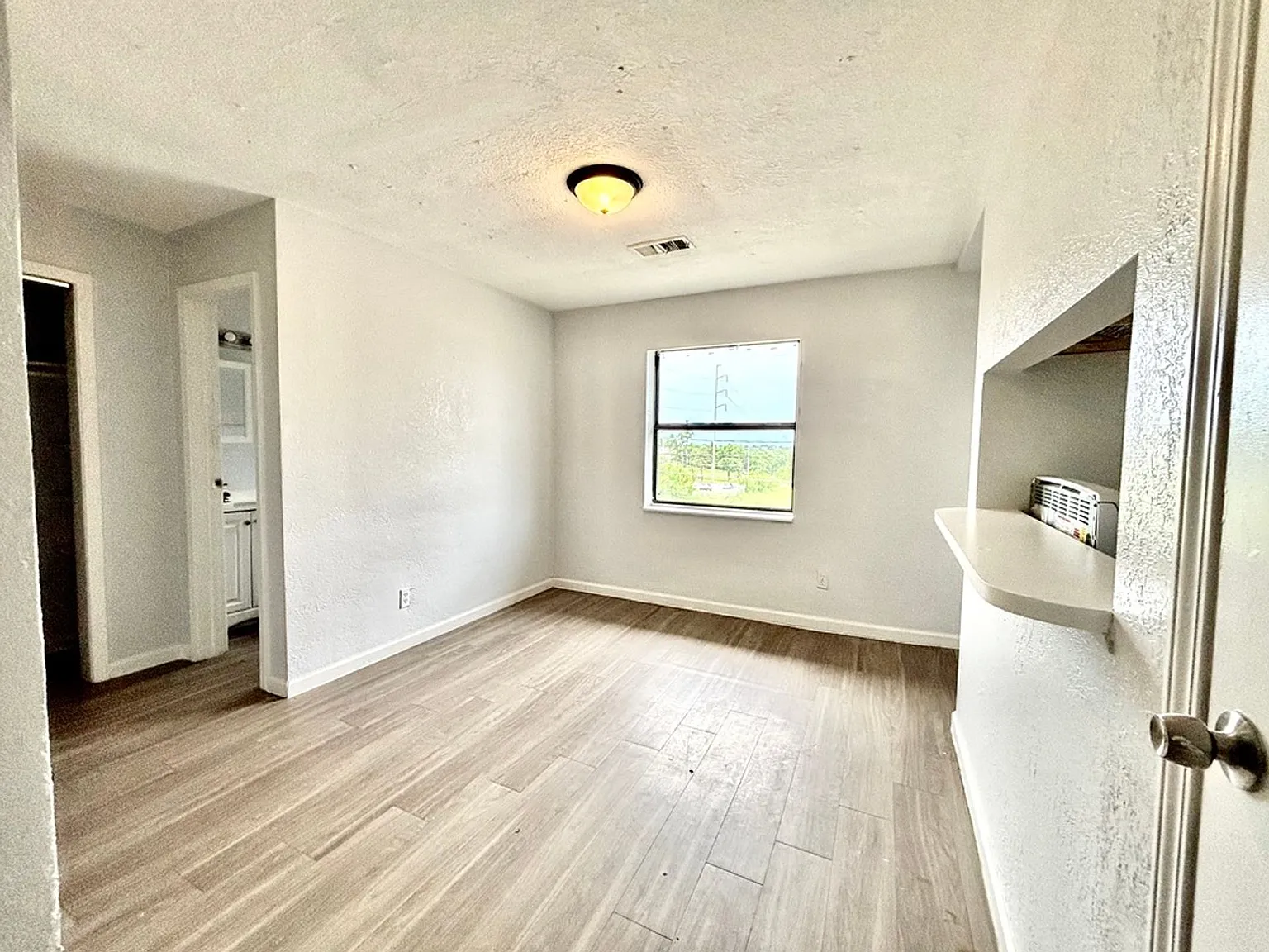 82 West Apartments — Photo 4
