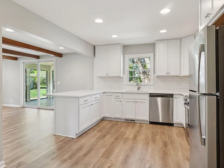 6416 Wilryan Ave — Photo 8