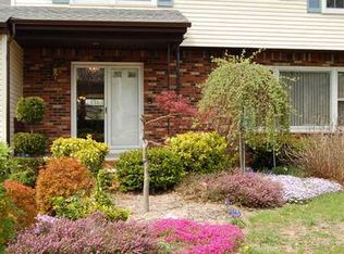 53 Fairview Ave, Edison, NJ 08817