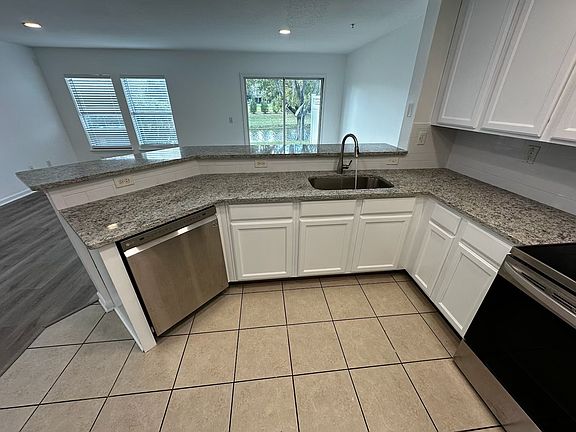 3rd image of 851 S Black Cherry Dr