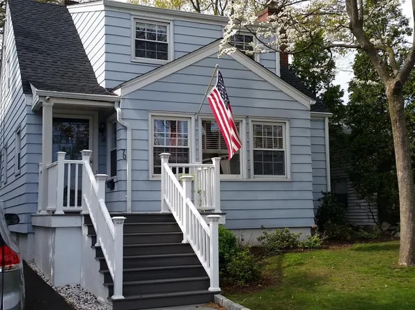 70 Iroquois Rd, Stamford, CT 06902