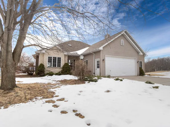 W5289 Michael Dr, Hilbert, WI 54129