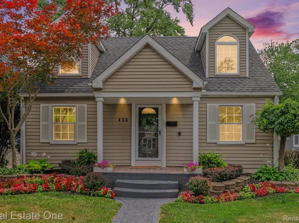 432 Sunset St, Plymouth, MI 48170