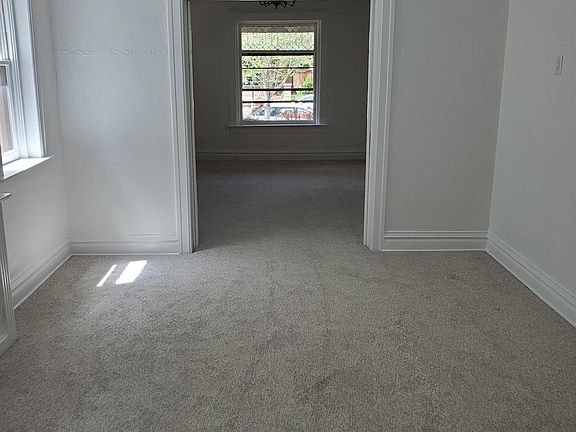 2nd image of 822 N Marion St Floor 1