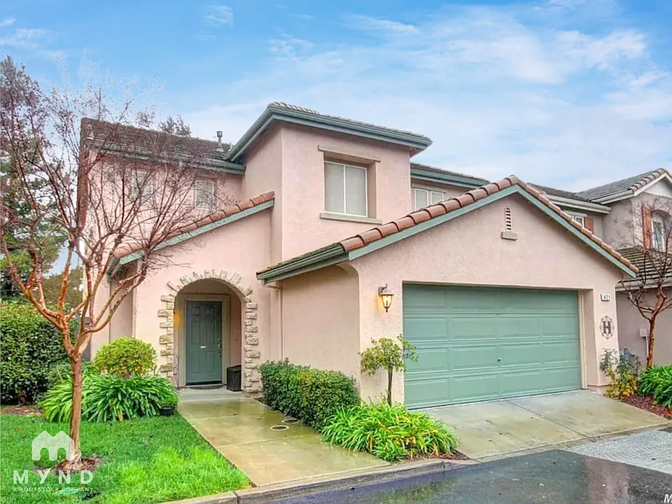 421 Anjou Cir