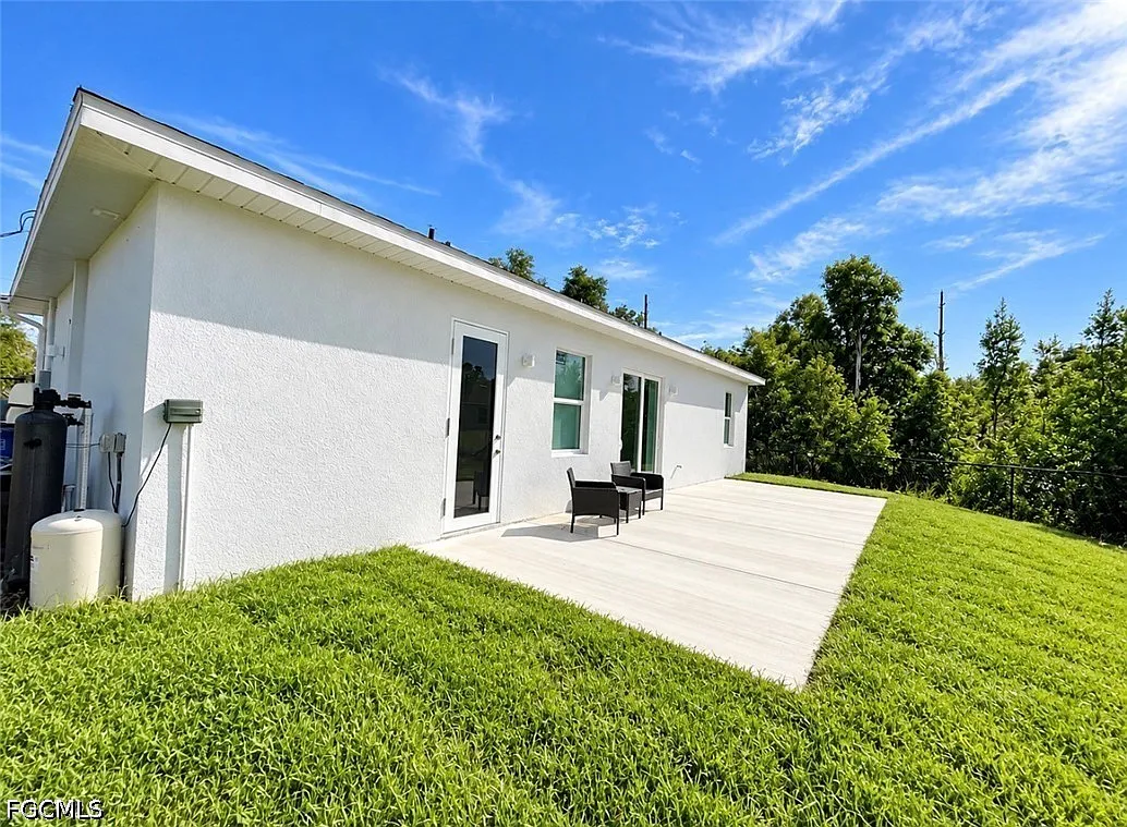 3 bed, 3.0 bath, 1200 sqft, $2,000 — Photo 4