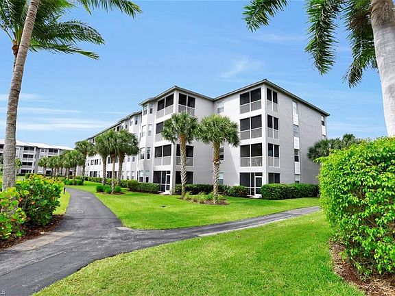 5th image of 16575 Lake Circle Dr APT 1142